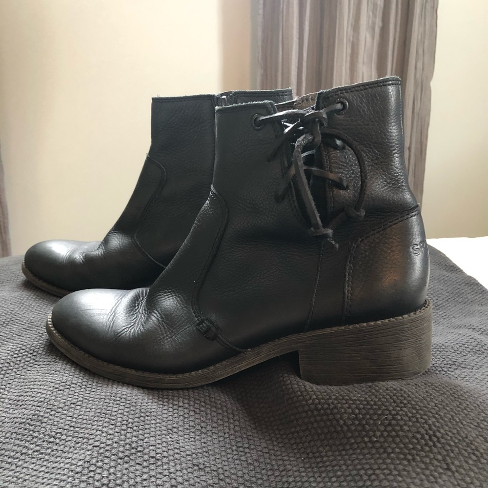 Sperry ankle boots